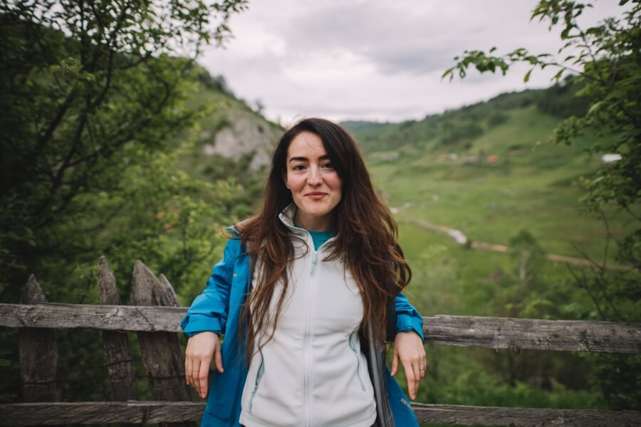 მშრალი თვალის სინდრომი (DED) გავლენას ახდენს არა მხოლოდ მხედველობაზე, არამედ ადამიანის ფსიქოემოციურ მდგომარეობაზეც.